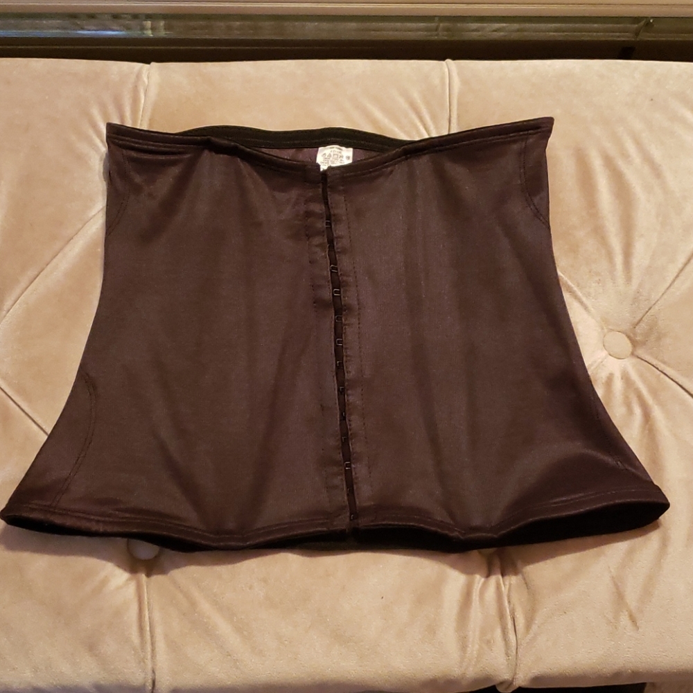 Semi new waist trainer